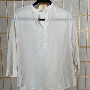 Uniqlo white medium sized blouse
